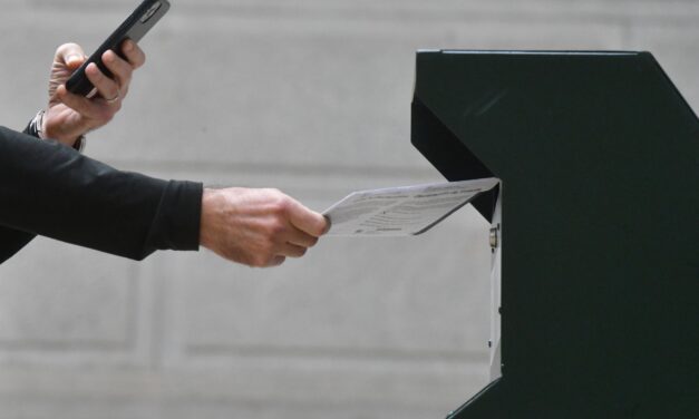 Trump wants to stop states from voting by mail and using voting machines