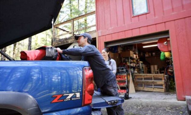 While some evacuate, others hunker down ahead of Juneau’s glacial outburst flood