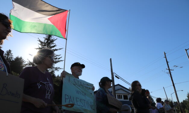 Sitkans make noise for Gaza in recent protest