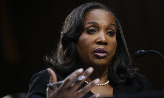 Supreme Court says Federal Reserve Governor Lisa Cook can stay — for now
