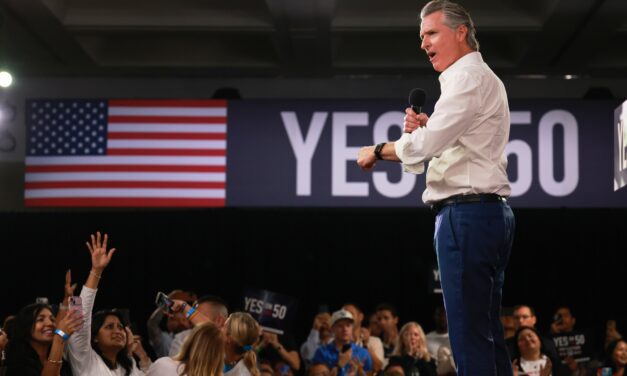 California voters OK new congressional lines, boosting Democrats ahead of midterms