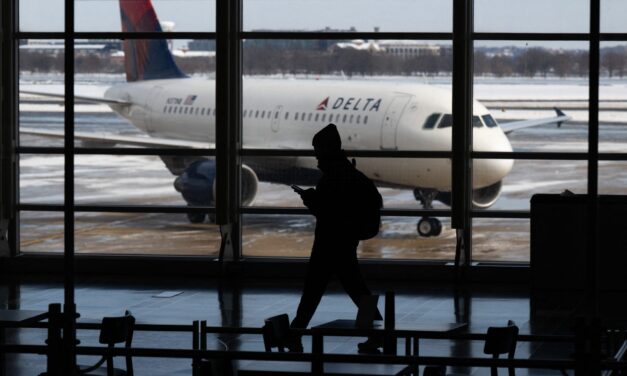 Congress loses a flying perk as DHS shutdown continues