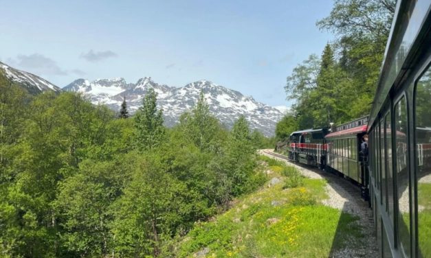 Tour guides and stockers for Skagway’s largest tourist attraction vote to unionize