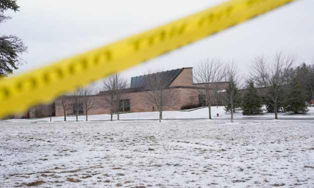 2 young people arrested in alleged plot to attack Houston synagogue