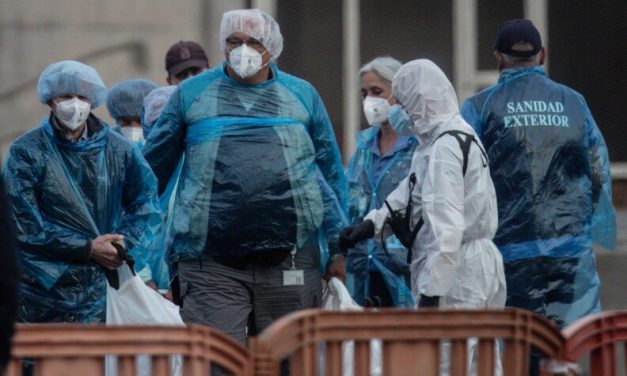 U.S. cruise passengers arrive in the U.S. after one tests positive for hantavirus