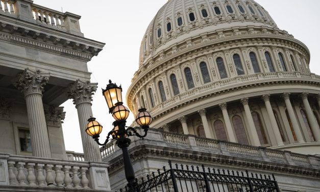 House approves labor-friendly bill with support from 20 Republicans