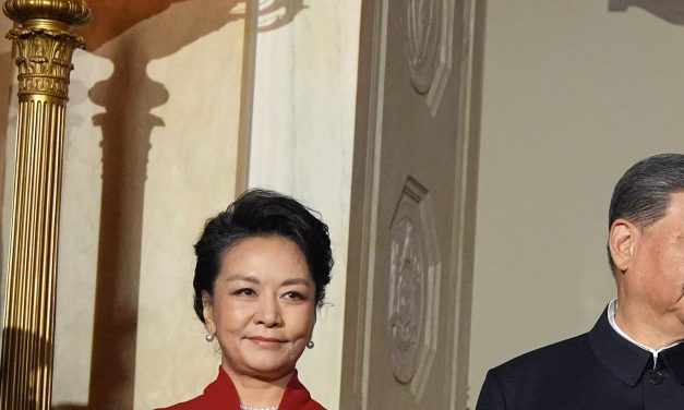Trump’s state dinner for Xi features sea bass and a long list of tech titans